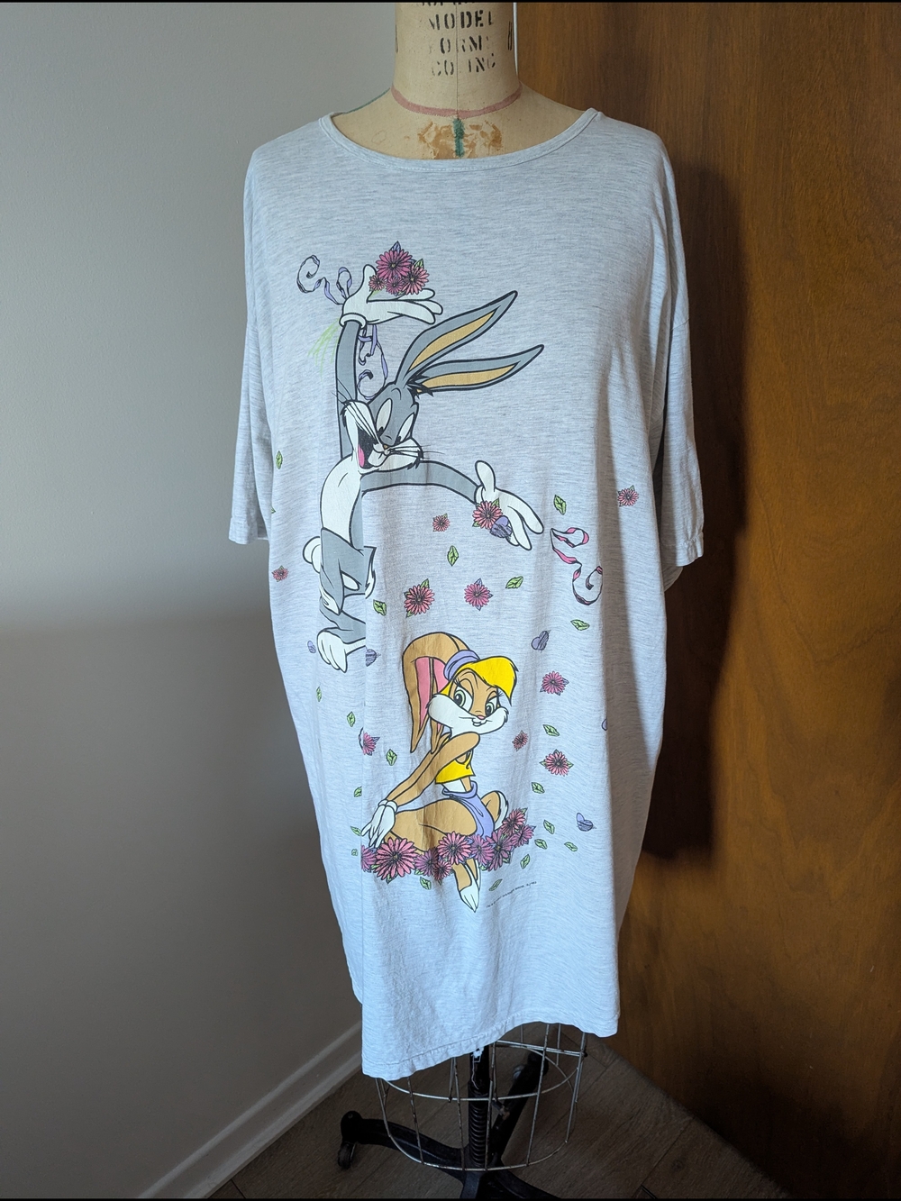 1997 Bugs Bunny & Lola Bunny Graphic Tunic Tee